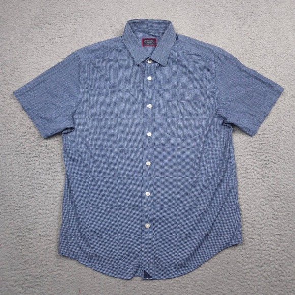 UNTUCKit Other - UNTUCKit Benham Men's Medium Slim Fit Blue Micro Dot Stretch Short Sleeve Shirt